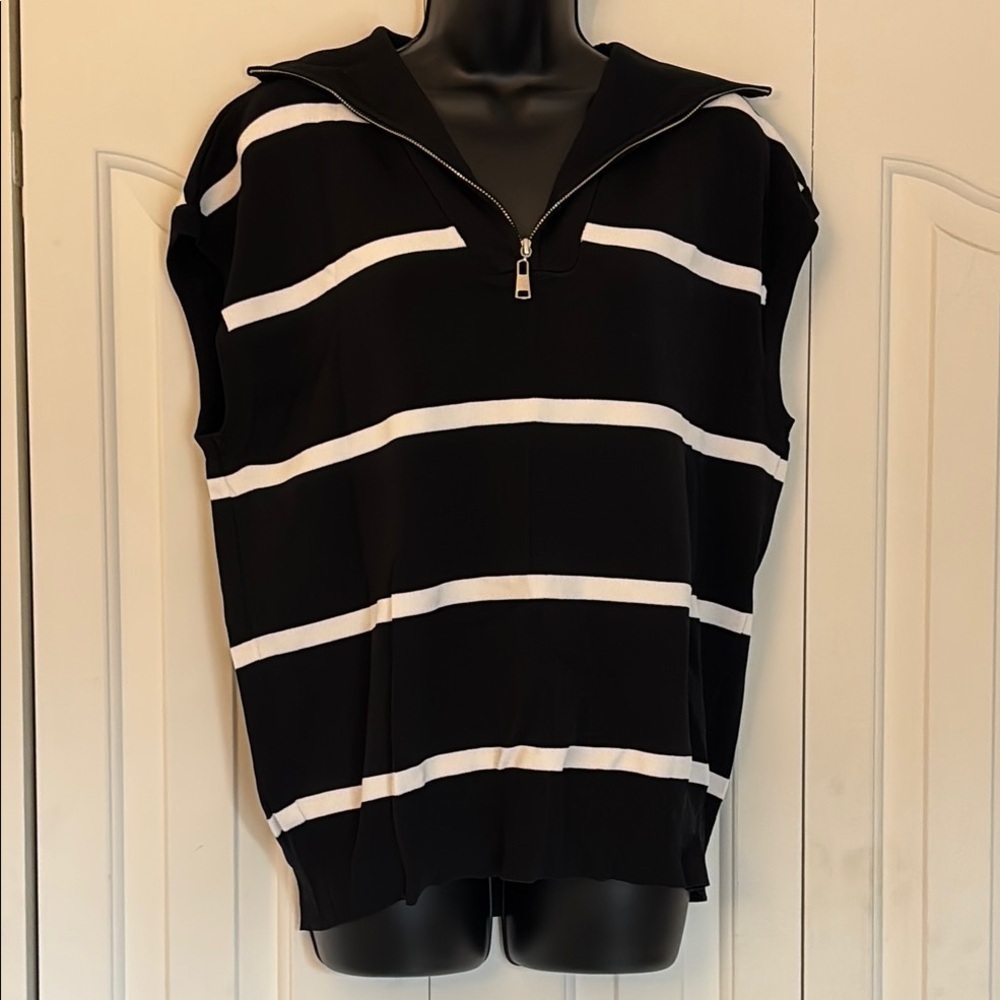 Pretty Garden Black and White Striped Zip-Up Vest Women Size Medium